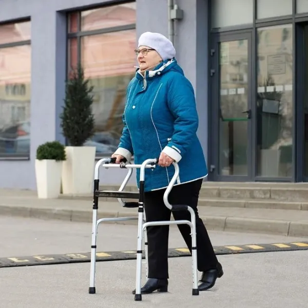 3. Ходунки Ortonica XS 308 2-х уровневые складные