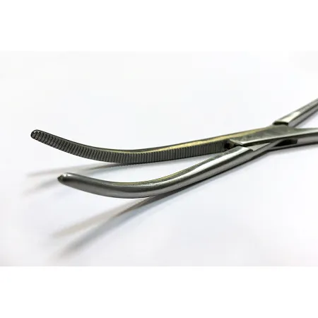 3. Зажим J-17-112 Surgicon зубчатый изогнутый 200 мм