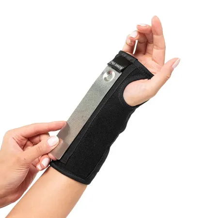 3. Бандаж К-906 Комф-Орт Фиксатор лучезапястного сустава