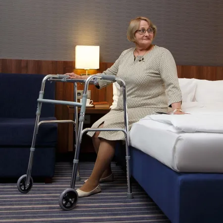 9. Ходунки - роллаторы XR 204 Ortonica на 2-х колесах складные