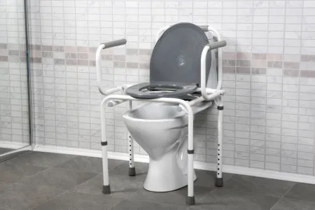 4. Кресло-туалет TU 3 Ortonica без колес