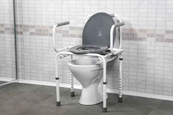 4. Кресло-туалет TU 3 Ortonica без колес