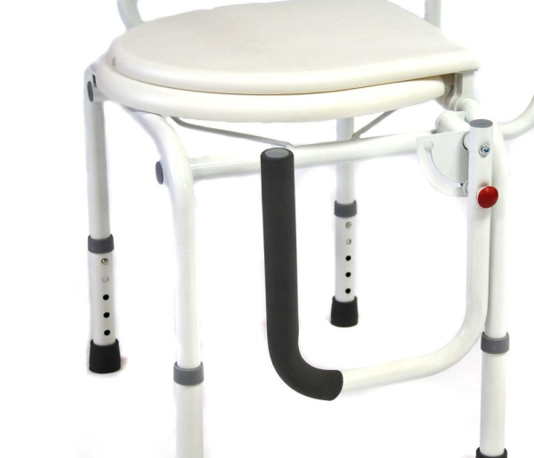 4. Кресло- туалет FS813 Мега Оптим с санитарным оснащением