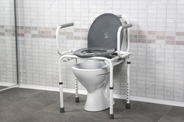 4. Кресло-туалет TU 3 Ortonica без колес