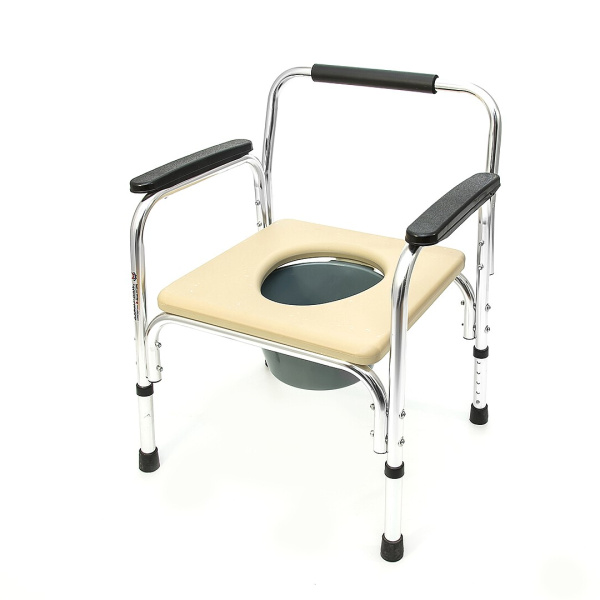 3. Кресло-туалет FS895L Мега-Оптим с санитарным оснащением