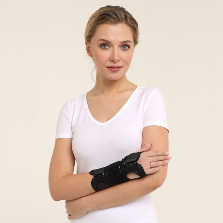 5. Бандаж для лучезапястного сустава F-204У